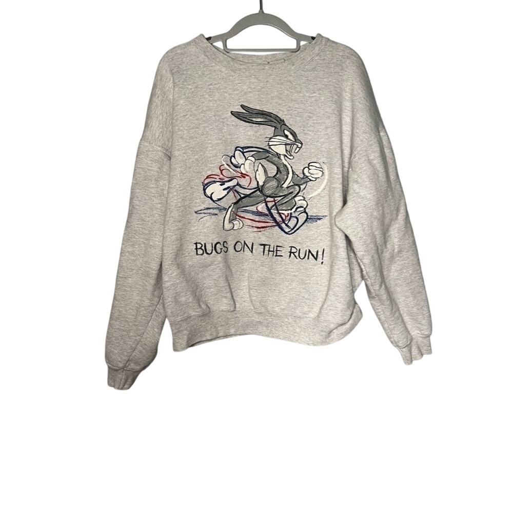 Vintage 1994 Looney Tunes Classic Bugs‎ on the Run pullover sweater